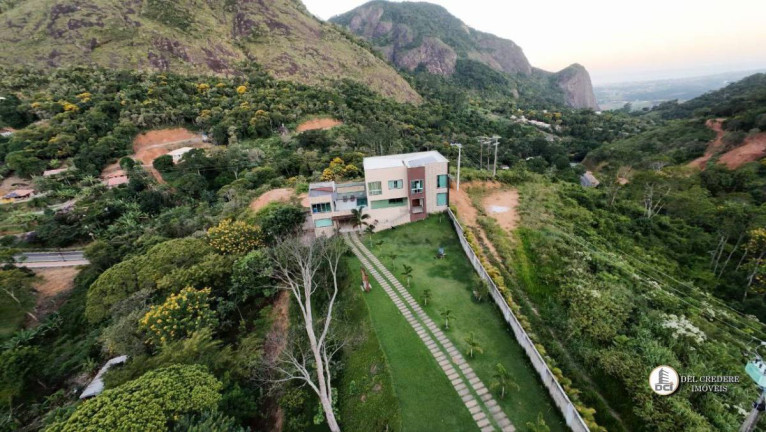 Imagem Casa com 3 Quartos à Venda, 300 m² Imagem Casa com 3 Quartos à Venda, 300 m²