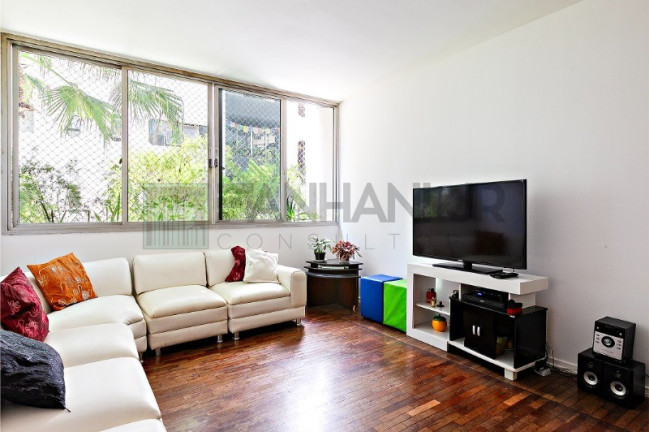 Imagem Imóvel com 3 Quartos à Venda, 130 m² em Vila Nova Conceição - São Paulo