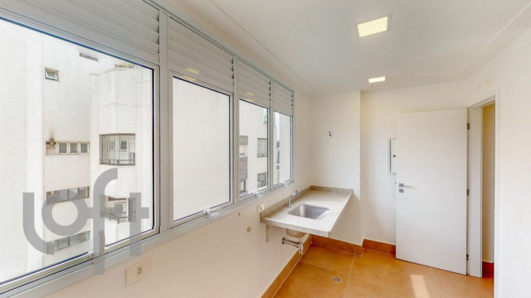 Imagem Imóvel com 3 Quartos à Venda, 212 m² em Vila Nova Conceição - São Paulo