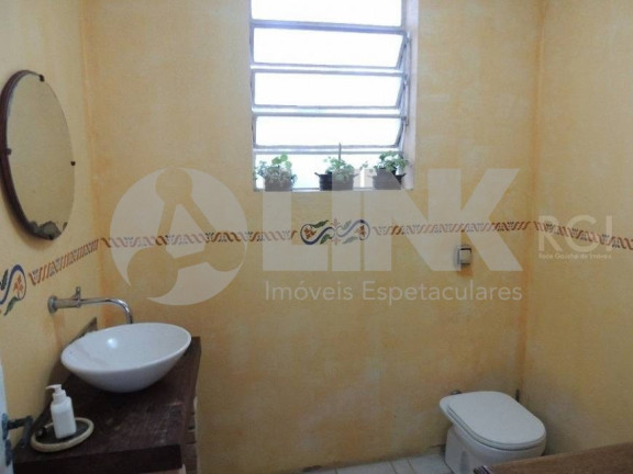 Imagem Casa com 3 Quartos à Venda, 300 m² em Chácara Das Pedras - Porto Alegre