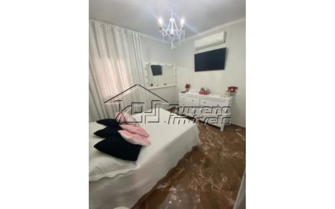 Imagem Casa com 2 Quartos à Venda, 300 m² em Chácara Araújo - São José Dos Campos Imagem Casa com 2 Quartos à Venda, 300 m² em Chácara Araújo - São José Dos Campos