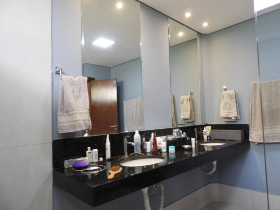 Imagem Casa com 3 Quartos à Venda, 285 m² em Jardim Itália - Cuiabá Imagem Casa com 3 Quartos à Venda, 285 m² em Jardim Itália - Cuiabá
