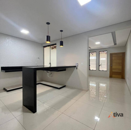 Imagem Casa com 3 Quartos à Venda, 75 m²