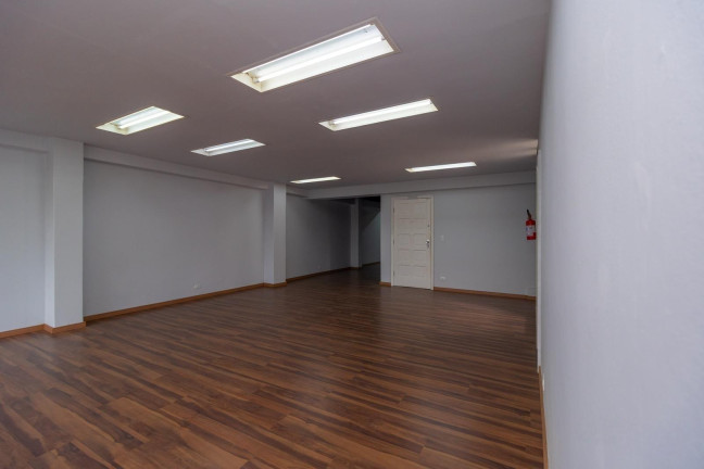 Imagem Imóvel Comercial à Venda, 2.096 m² em Centro - Curitiba Imagem Imóvel Comercial à Venda, 2.096 m² em Centro - Curitiba