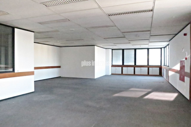 Imóvel Comercial para Alugar, 526 m² em Chácara Santo Antônio - Zona Sul - São Paulo