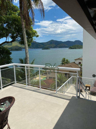 Casa com 3 Quartos à Venda, 300 m² em Caieira - Angra Dos Reis