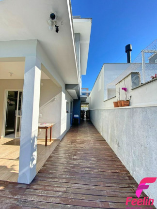 Imagem Casa com 3 Quartos à Venda, 128 m² em Ribeirão Da Ilha - Florianópolis Imagem Casa com 3 Quartos à Venda, 128 m² em Ribeirão Da Ilha - Florianópolis