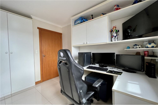 Imagem Imóvel com 3 Quartos à Venda, em Passo Da Areia - Porto Alegre Imagem Imóvel com 3 Quartos à Venda, em Passo Da Areia - Porto Alegre