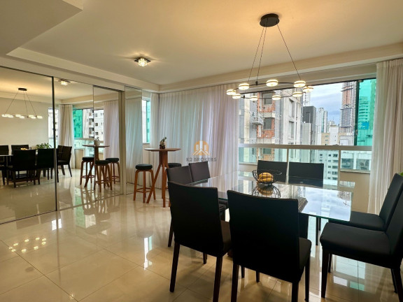 Imagem Imóvel com 3 Quartos à Venda, 121 m² em Centro - Balneário Camboriú