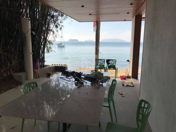 Imagem Casa com 5 Quartos à Venda, 340 m² em Centro - Angra Dos Reis