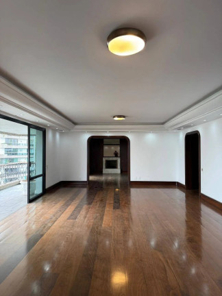 Apartamento com 4 Quartos para Alugar, 330 m² em Santo Amaro - São Paulo