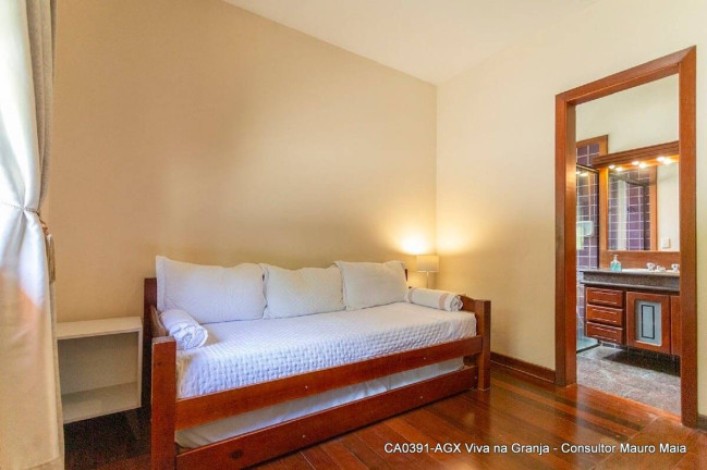 Imagem Casa com 7 Quartos à Venda, 2.000 m² em Chácara Granja Velha - Carapicuíba