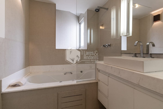 Imagem Apartamento com 1 Quarto à Venda, 134 m² em Itaim Bibi - São Paulo Imagem Apartamento com 1 Quarto à Venda, 134 m² em Itaim Bibi - São Paulo