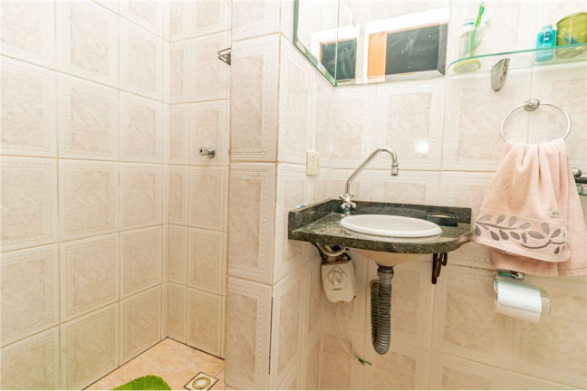 Imagem Casa com 3 Quartos à Venda, 119 m² em Azenha - Porto Alegre