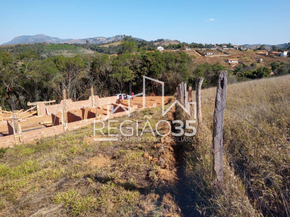 Imagem Casa com 4 Quartos à Venda, 1.000 m² em Laranjeiras De Caldas - Caldas Imagem Casa com 4 Quartos à Venda, 1.000 m² em Laranjeiras De Caldas - Caldas