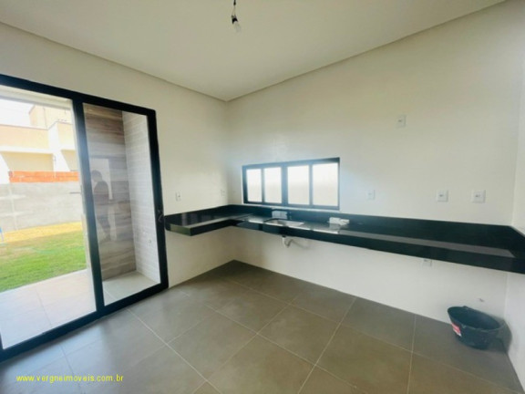 Imagem Imóvel com 4 Quartos à Venda, 160 m² em Vila De Abrantes (abrantes) - Camaçari Imagem Imóvel com 4 Quartos à Venda, 160 m² em Vila De Abrantes (abrantes) - Camaçari