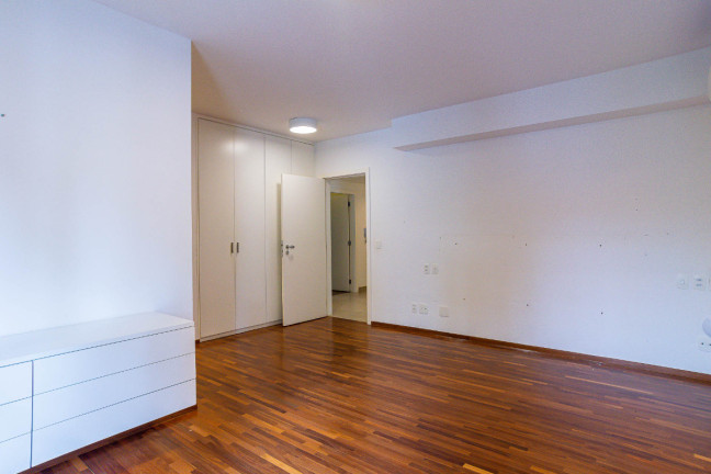 Foto do imóvel Apartamento com 3 Quartos à Venda, 287 m² em Aclimação - São Paulo