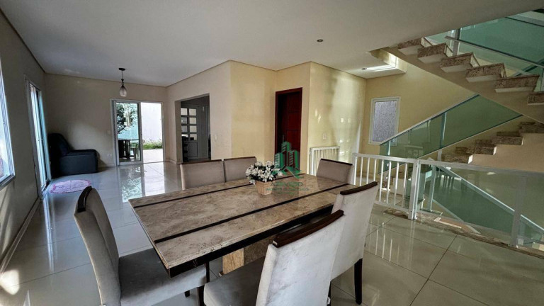 Imagem Sobrado com 3 Quartos à Venda, 316 m² em Jardim Vila Galvão - Guarulhos Imagem Sobrado com 3 Quartos à Venda, 316 m² em Jardim Vila Galvão - Guarulhos