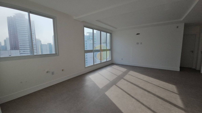 Imagem Apartamento com 4 Quartos à Venda, 142 m² em Centro - Balneário Camboriú Imagem Apartamento com 4 Quartos à Venda, 142 m² em Centro - Balneário Camboriú