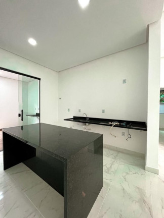 Imagem Casa com 3 Quartos à Venda, 140 m² em Ponta Negra - Manaus