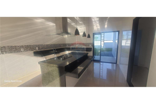 Imagem Casa de Condomínio com 3 Quartos à Venda, 173 m² em Cajueiros - Maricá Imagem Casa de Condomínio com 3 Quartos à Venda, 173 m² em Cajueiros - Maricá