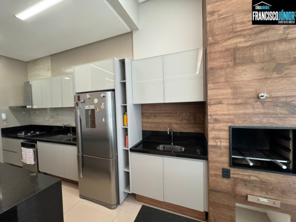 Imagem Imóvel com 3 Quartos à Venda, 137 m² em Setor Bueno - Goiânia