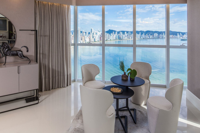 Imagem Apartamento com 4 Quartos à Venda, 238 m² em Centro - Balneário Camboriú