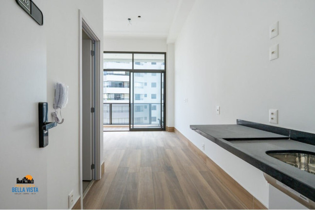 Apartamento com 1 Quarto à Venda,  em Moema - São Paulo