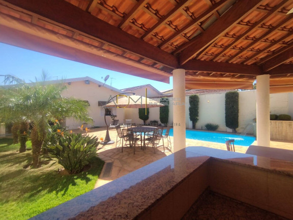 Imagem Casa com 3 Quartos à Venda, 240 m² em Vila Rodrigues Alves - Botucatu