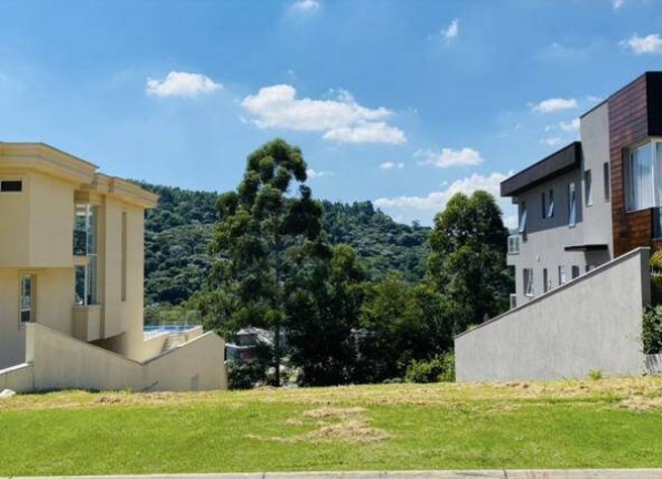 Terreno em Condomínio à Venda, 560 m² em Tamboré - Santana De Parnaíba