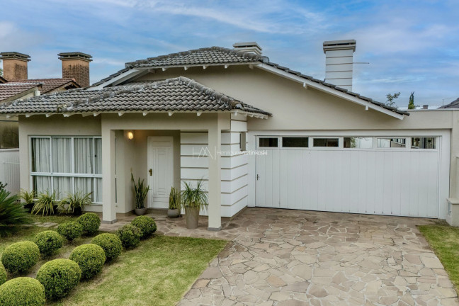 Imagem Casa com 4 Quartos à Venda, 265 m² em São Braz - Curitiba