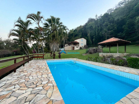 Imóvel com 3 Quartos para Alugar, 450 m² em Santa Clara - Jundiaí