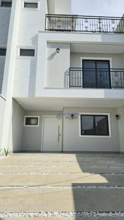 Imagem Sobrado com 3 Quartos à Venda, 205 m² em Armação - Penha