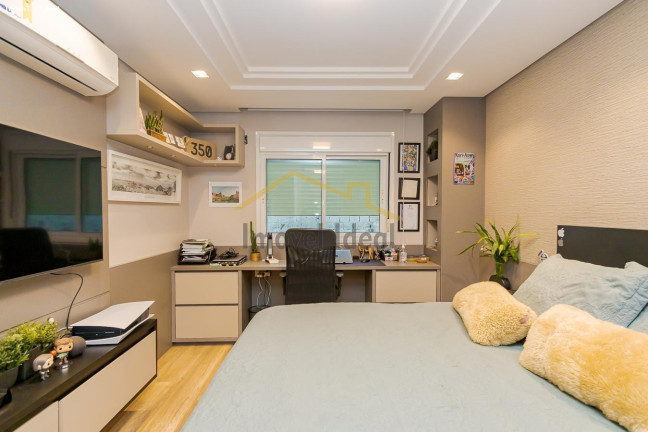 Imagem Casa com 4 Quartos à Venda, 200 m² em Jardim Das Américas - Curitiba Imagem Casa com 4 Quartos à Venda, 200 m² em Jardim Das Américas - Curitiba