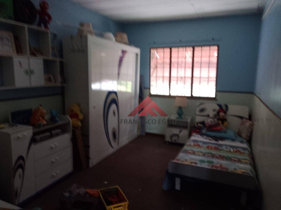 Imagem Casa com 3 Quartos à Venda, 160 m² em Bom Retiro - São Gonçalo Imagem Casa com 3 Quartos à Venda, 160 m² em Bom Retiro - São Gonçalo
