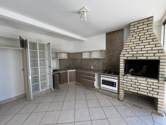 Imagem Casa com 3 Quartos à Venda, 228 m² em São João Do Rio Vermelho - Florianópolis Imagem Casa com 3 Quartos à Venda, 228 m² em São João Do Rio Vermelho - Florianópolis