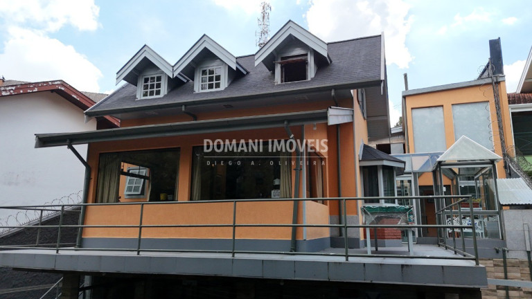 Imagem Casa com 2 Quartos à Venda, 215 m² em Região Do Toriba - Campos Do Jordão Imagem Casa com 2 Quartos à Venda, 215 m² em Região Do Toriba - Campos Do Jordão