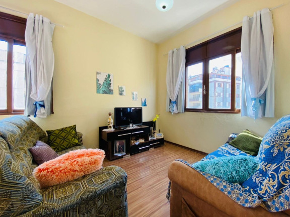 Imagem Imóvel com 1 Quarto à Venda, 45 m² em Várzea - Teresópolis Imagem Imóvel com 1 Quarto à Venda, 45 m² em Várzea - Teresópolis