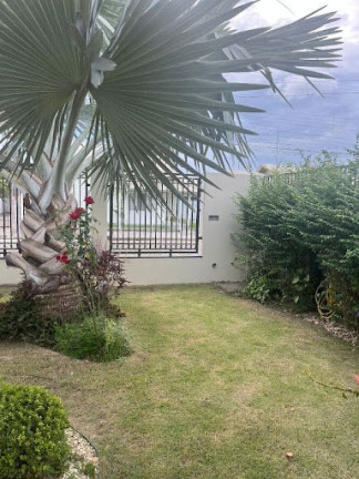 Imagem Casa com 3 Quartos à Venda, 288 m² em Cento  - Tijucas