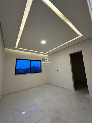 Imagem Casa à Venda, 273 m² Imagem Casa à Venda, 273 m²