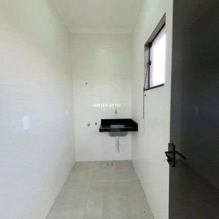 Imagem Casa com 2 Quartos à Venda, 126 m²