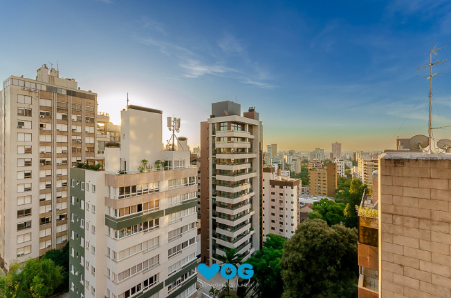 Imagem Imóvel com 3 Quartos à Venda, 184 m² em Rio Branco - Porto Alegre Imagem Imóvel com 3 Quartos à Venda, 184 m² em Rio Branco - Porto Alegre