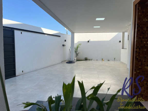 Casa com 3 Quartos à Venda, 136 m² em Parque Das Flores - Goiânia