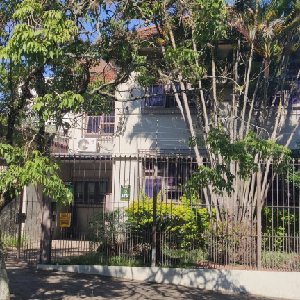 Imagem Casa com 8 Quartos à Venda,  em Petrópolis - Porto Alegre
