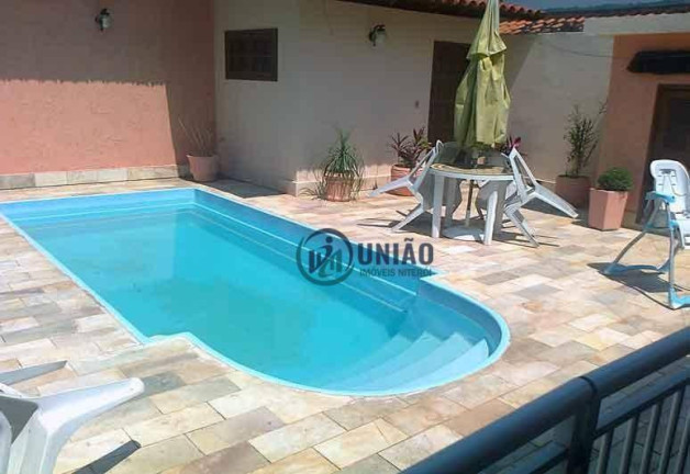 Imagem Casa com 6 Quartos à Venda, 380 m² em Piratininga - Niterói Imagem Casa com 6 Quartos à Venda, 380 m² em Piratininga - Niterói