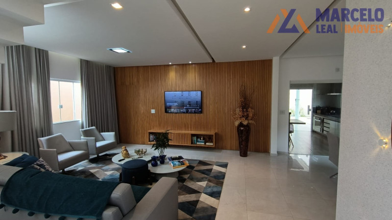 Imagem Casa com 3 Quartos à Venda, 247 m² em Candeias - Vitória Da Conquista Imagem Casa com 3 Quartos à Venda, 247 m² em Candeias - Vitória Da Conquista