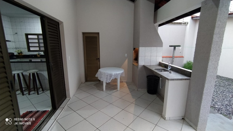 Imagem Sobrado com 3 Quartos para Temporada, 220 m² em Barra Do Saí - Itapoá Imagem Sobrado com 3 Quartos para Temporada, 220 m² em Barra Do Saí - Itapoá