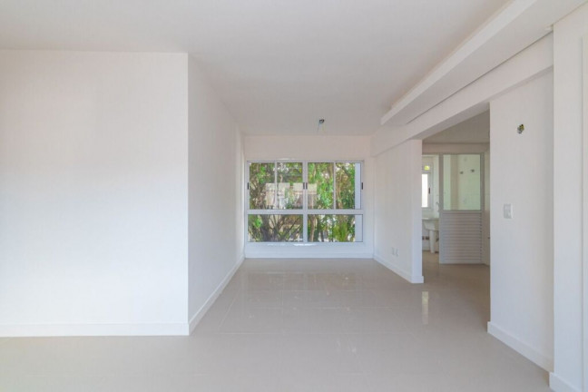 Imagem Imóvel com 2 Quartos à Venda, 69 m² em Tristeza - Porto Alegre Imagem Imóvel com 2 Quartos à Venda, 69 m² em Tristeza - Porto Alegre