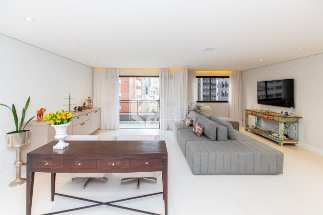 Imagem Apartamento com 4 Quartos à Venda, 197 m² em Jardim Europa - São Paulo Imagem Apartamento com 4 Quartos à Venda, 197 m² em Jardim Europa - São Paulo