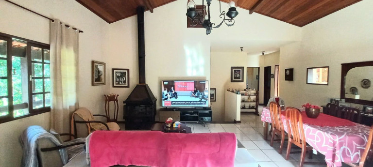 Imagem Casa com 3 Quartos à Venda, 265 m² em Vargem Grande - Teresópolis Imagem Casa com 3 Quartos à Venda, 265 m² em Vargem Grande - Teresópolis